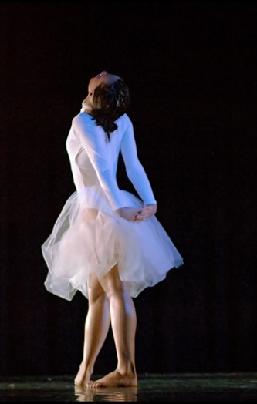 McCaleb Dance in MUSE photo E. Harel Copyright © 2003 All rights reserved.