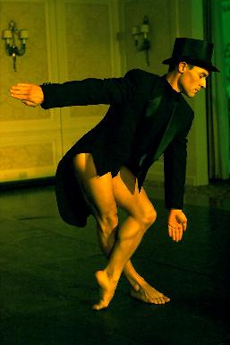McCaleb Dance in MUSE photo E. Harel Copyright © 2003 All rights reserved.