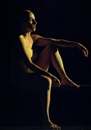 McCaleb Dance company member E. Swallow in MUSE photo E. Harel Copyright © 2003 All rights reserved.