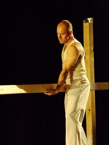 McCaleb Dance in Eric Geigers Post and Lintel -photo  by E. Harel Copyright © 2005 All rights reserved.