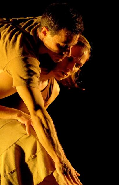 McCaleb Dance members Eric Geiger and Elizabeth Swallow in La Rumorosa photo by E. Harel Copyright © 2005 All rights reserved.