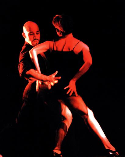 McCaleb Dance in Lunfardo -photoby R. Gullen Copyright©1998