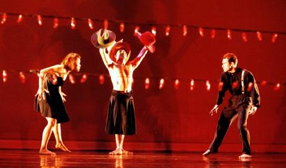 McCaleb Dance in Serpent's Tongue -photo by J. Ivy J. Ivey Copyright© 1996