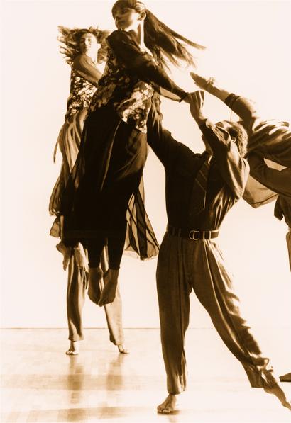 McCaleb Dance in Vivat St. Petersburg -photo by Lea Rudee Copyright © 1992  all rights reserved